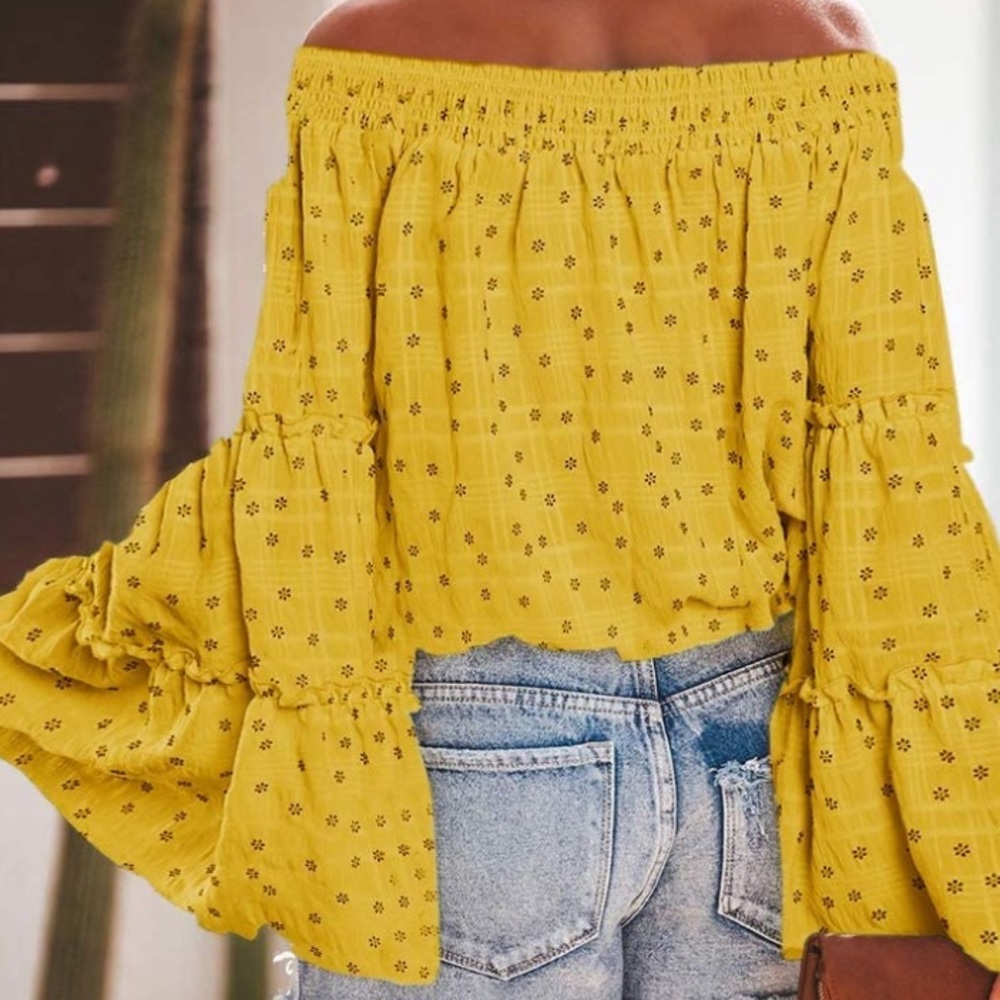 - Women’s off shoulder Long sleeve top